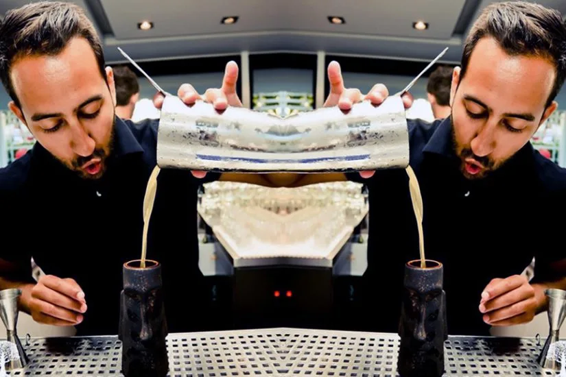 ΑΝΑΣΤΑΣΗΣ ΒΙΖΥΗΝΟΣ behind the bar Αναστάσης Βιζυηνός cocktail bar