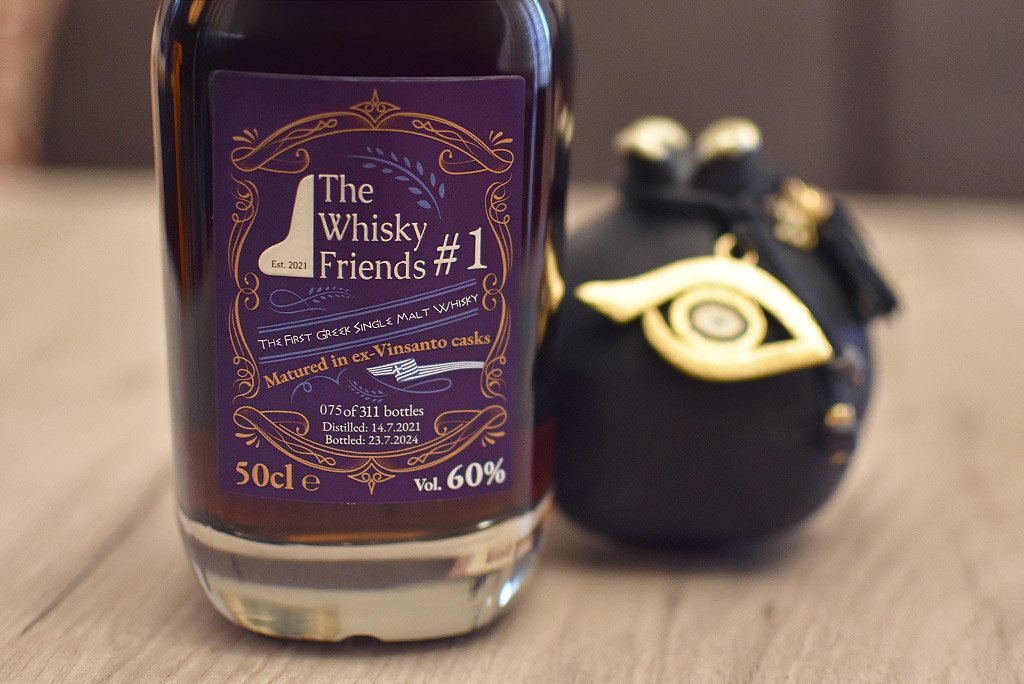 The first greek whisky The Whisky Friends #1