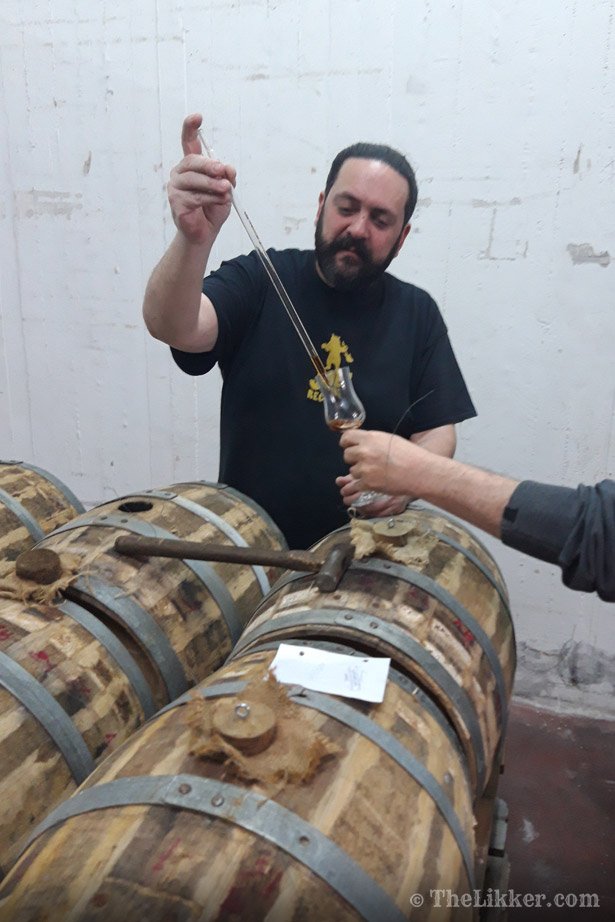 The first greek whisky The Whisky Friends #1